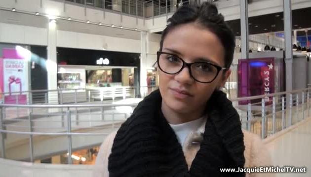 Angelica fait les soldes !
