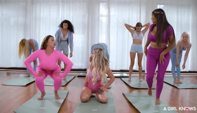Yoga Instructor Makes Class Squirt!