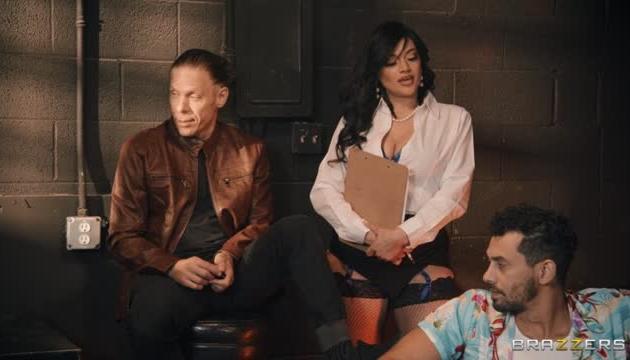 Formal Fuckfest Monas First Gangbang