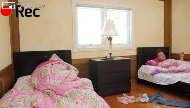 Horny Stepsis Surprises Stepbro In Bed