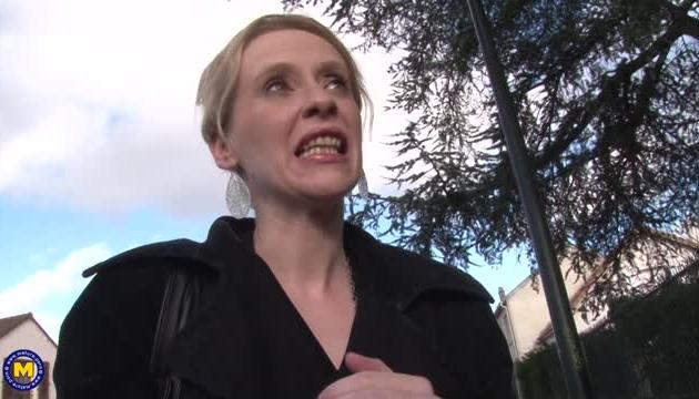Skinny French mom with small tits goes anal