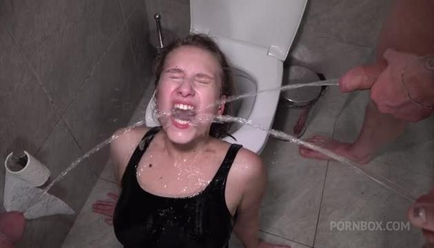 DAP PISS DRINKING WASH Anastasia Mistress VS 3 Big Pissing Cock wet