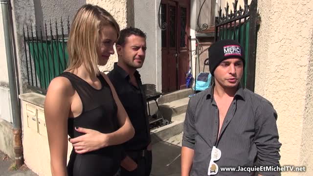 Alexia se fait dÃ©foncer chez Aaron !
