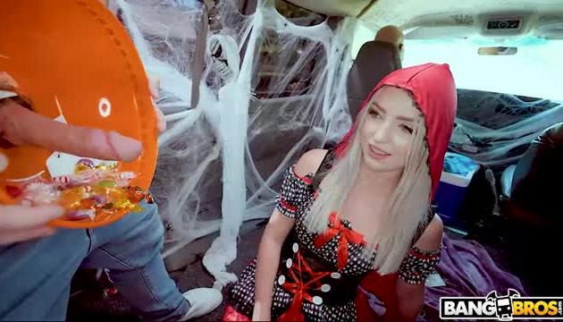Little Red Riding Hoe