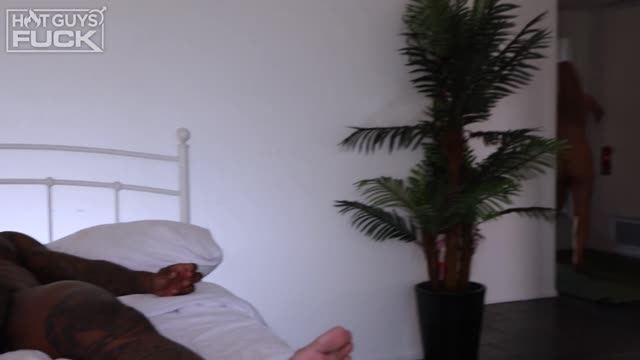 Calvin Beckham Fucks PAWG Francesca Rossi!