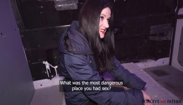 Cheating Czech Turned On By Danger