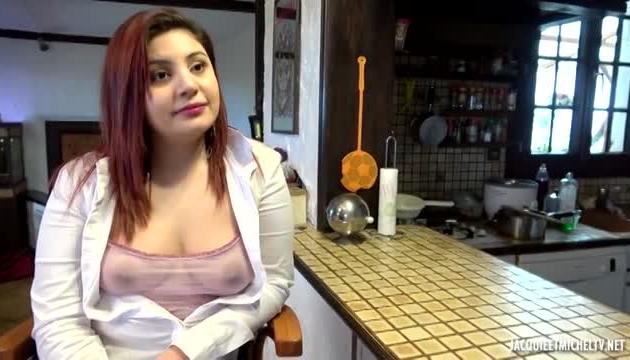 Juliana, 25 Years Old, Very Caliente Barmaid!