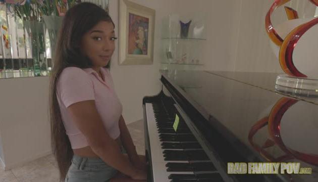 Bubble Butt Teen Gets Stuffed With Stepdaddys Cock