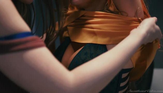 Girls Kissing Girls 25 Scene 2 Undercover