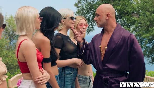 Flawless Models Have Epic Outdoor Orgy