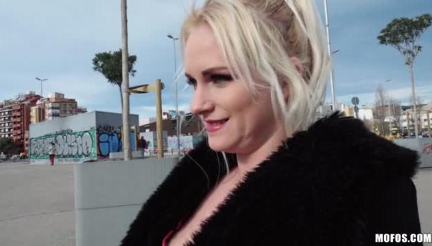 Italian Blonde Loves Public Sex