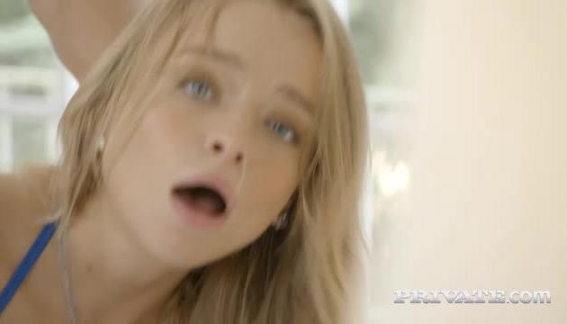 Alexa Flexy and Her Personal Shopper
