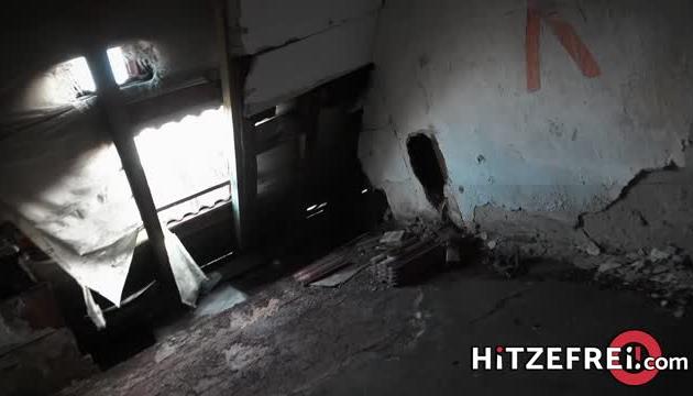 Arteya kneels down to suck his dick in a lost place!