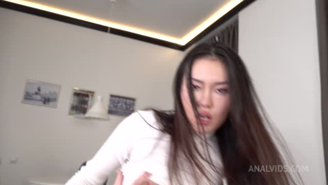 NEW !!! Asian Teen Amelia Li First Time in Anal Action Balls Deep Anal Big Anal Gape