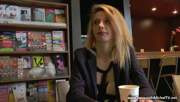Eva, beaute slave, sodomisee pour la premiere fois devant notre camera!