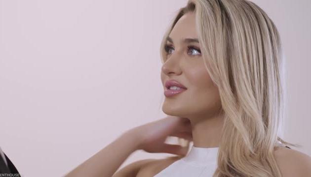 Blonde Virgin Ella Reese Gets Deflowered