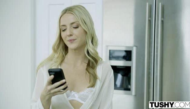 Bosses Wife gets Anal from the Office Assistant