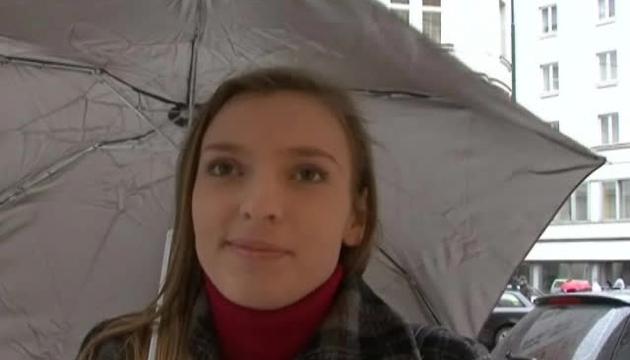 Diplomatka s postÅÃ­kanÃ½m ksichtem Michaela PÄtaÄtyÅicÃ¡tÃ½ Ãlovek