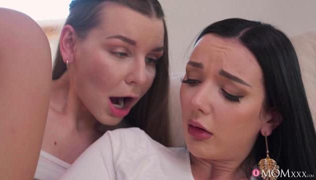 Scissoring My Hot MILF Girlfriend