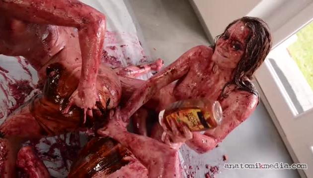 Messy Girls 3 Pie Whores