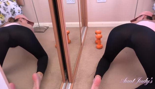 Workout Mirror Masturbation
