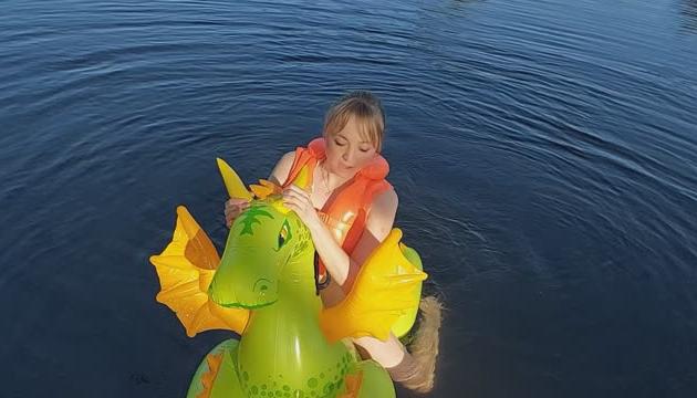 Alla hotly fucks a rare inflatable dragon on the lake and wears an inflatable vest!!!